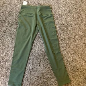 Army green Oalka Women’s yoga leggings